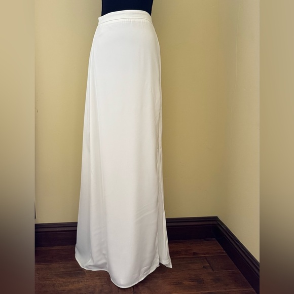 Lulus Picture Perfect Satin Long Maxi Skirt, Off White Cream, Size L, NWT - Picture 4 of 14
